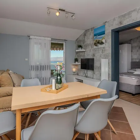 Mahnet Apartment Vir