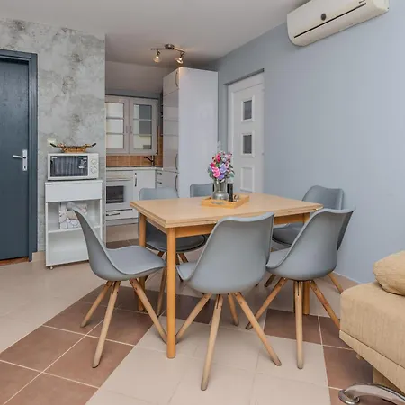 Apartment Mahnet Vir