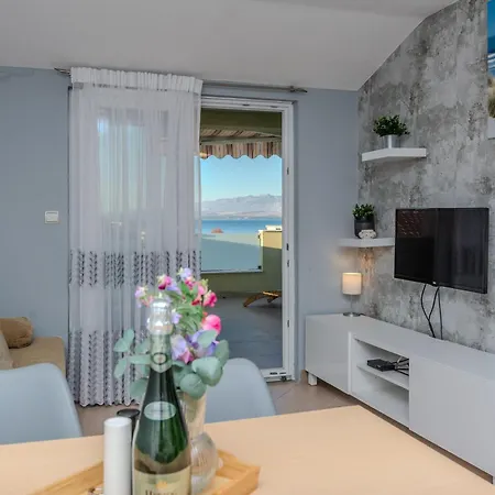 Mahnet Apartment